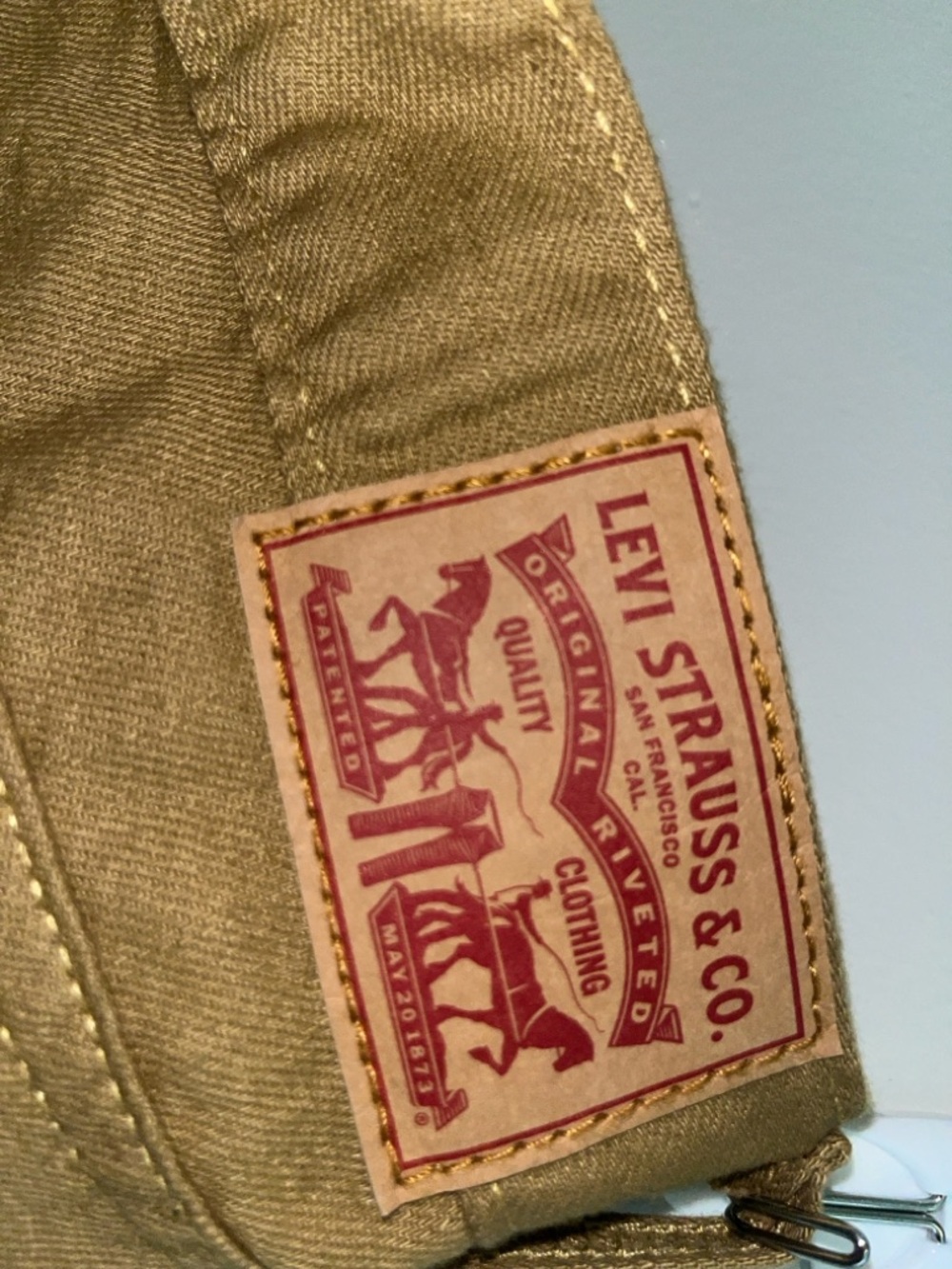 Levi's Men's Brown Relaxed Fit Jeans - Workwear Style - Picture 2 of 7
